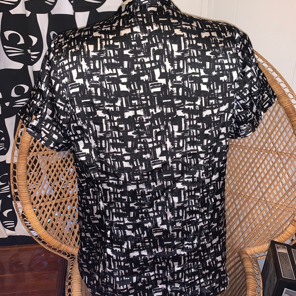 Lane Bryant ruffle front blouse - Picture 6 of 9